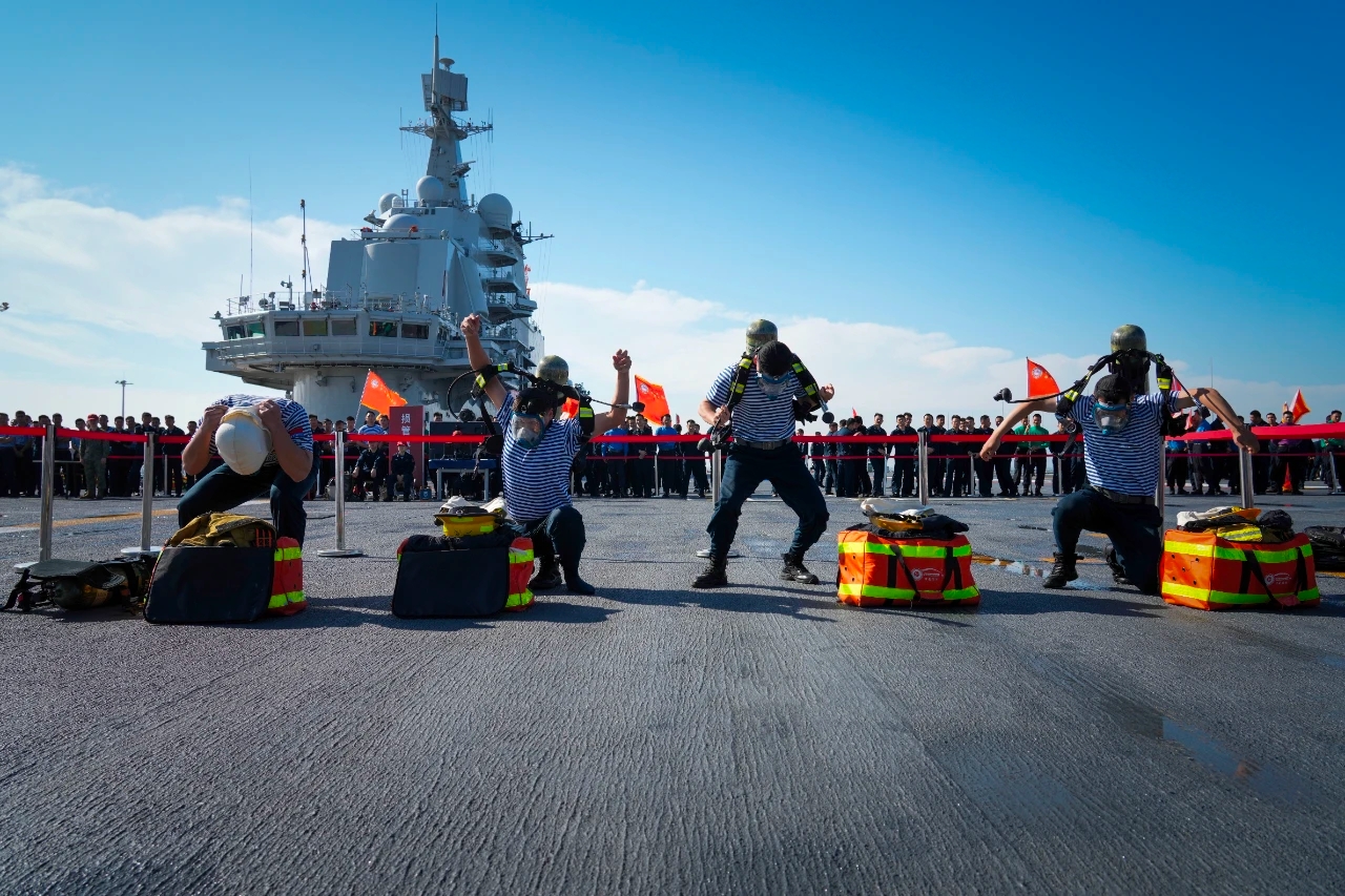 亚博体育APP-1975年反击右倾翻案风