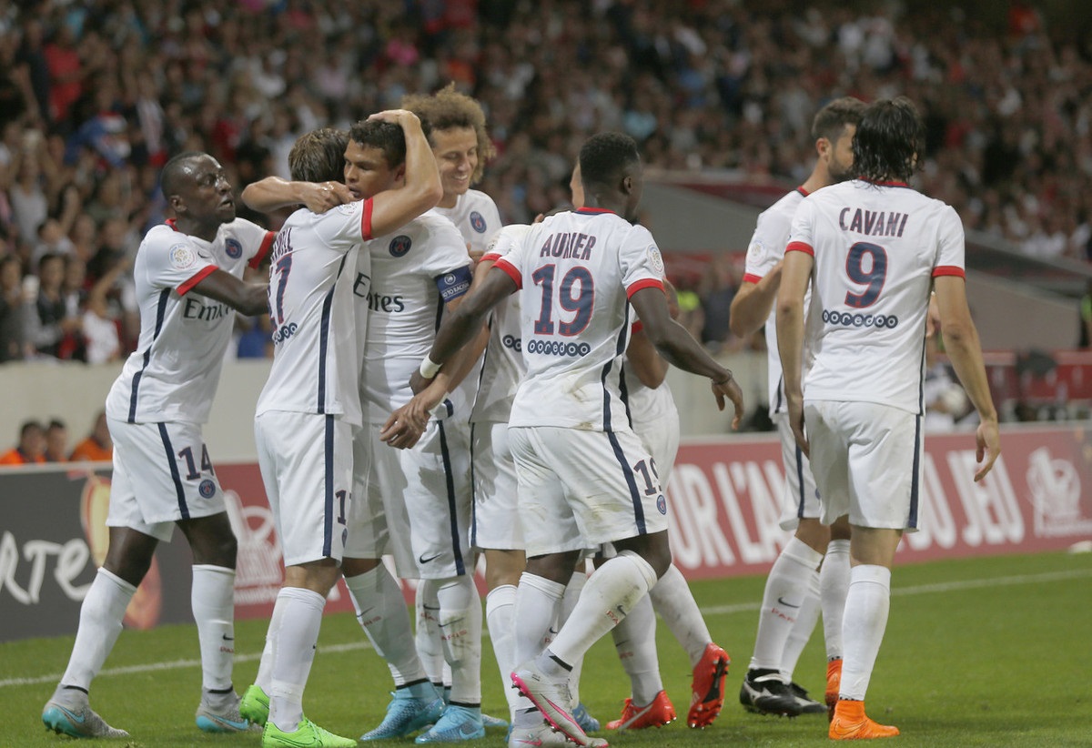 官网登录入口-里昂队轻松战胜对手,取得本赛季重要的三分球